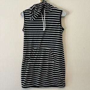 Sleeveless hoodie dress